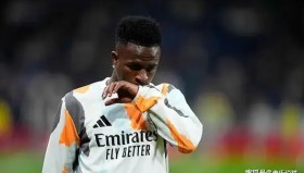 英超烽火燃，利物浦领跑，阿森纳异军突起：曼城切尔西紧追不舍